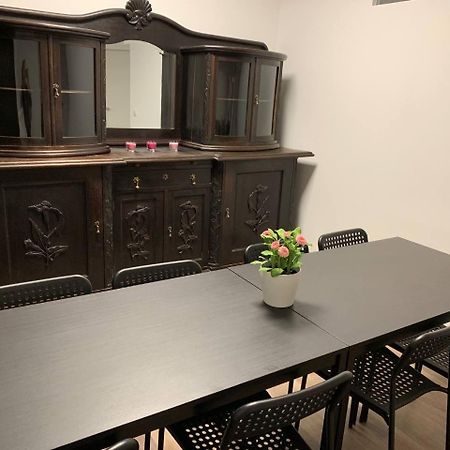 Central Private Rooms In Popular Neighborhood! Colónia Exterior foto