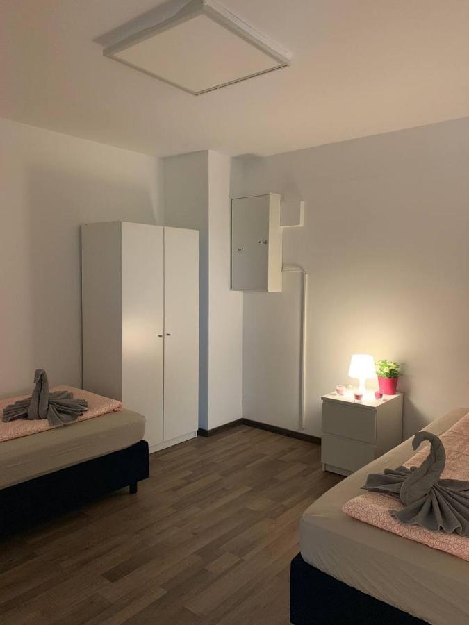 Central Private Rooms In Popular Neighborhood! Colónia Exterior foto