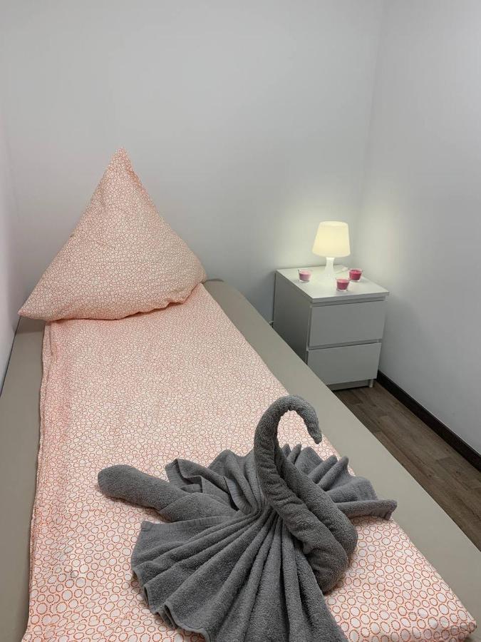 Central Private Rooms In Popular Neighborhood! Colónia Exterior foto
